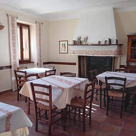 Agriturismo Valpietro Bed and Breakfast Urbania Εξωτερικό φωτογραφία