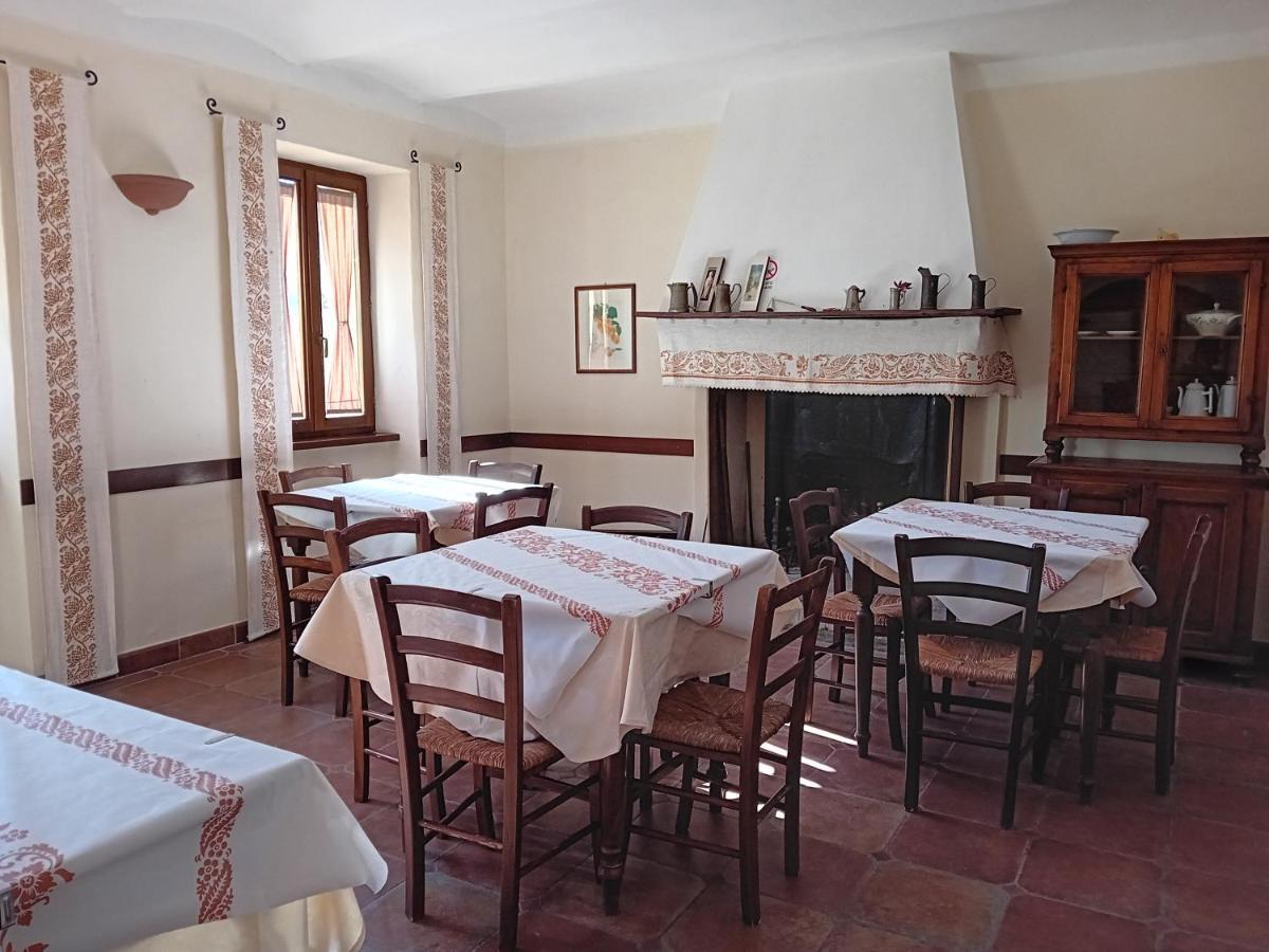 Agriturismo Valpietro Bed and Breakfast Urbania Εξωτερικό φωτογραφία